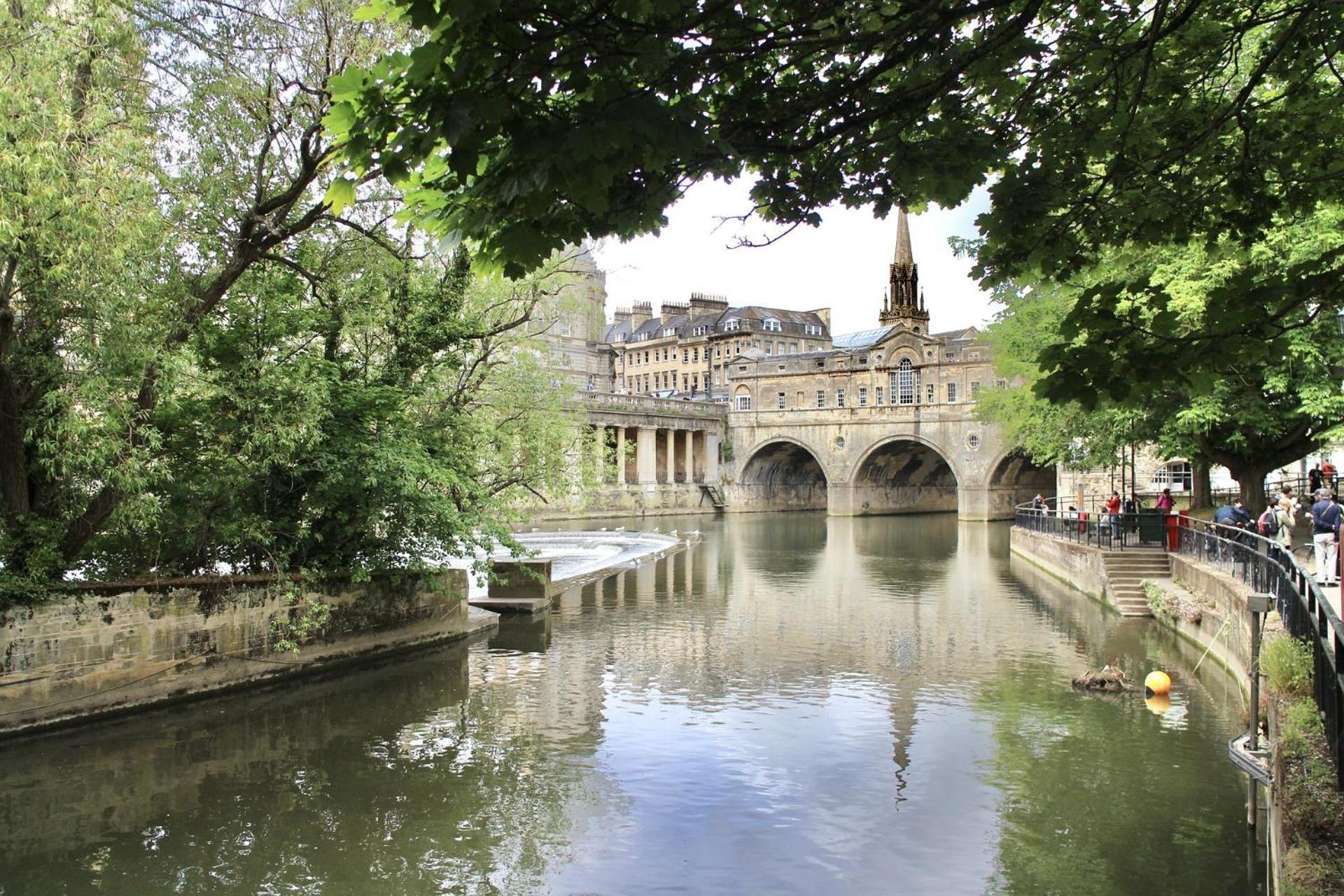 2 Bedroom Apartment In Bath City Centre With Garden & Free Parking Exteriér fotografie
